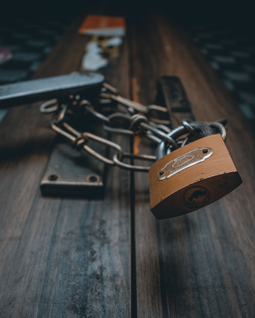 The Importance of Candados in Security